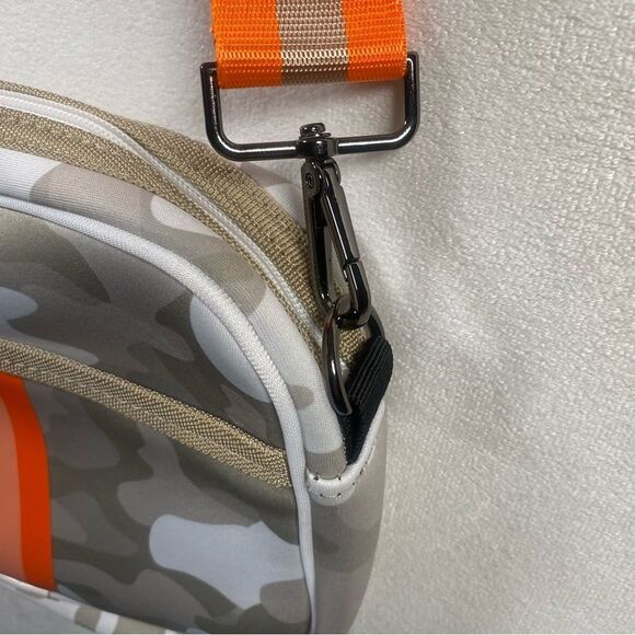 Haute Shore Premium Neoprene Collection Drew Rise Compact Crossbody Purse New - Picture 11 of 11